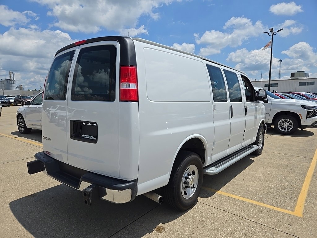 2023 Chevrolet Express 2500 Cargo Van photo 4
