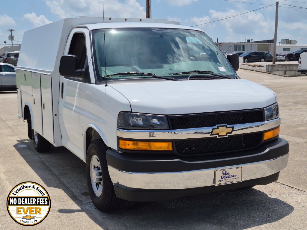 2026 Chevrolet Express Cutaway Base