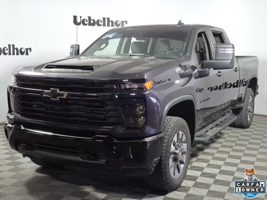Used 2024 Chevrolet Silverado 2500 HD Custom Truck