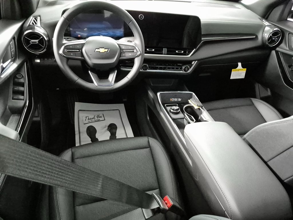 2026 Chevrolet Equinox LT photo 2