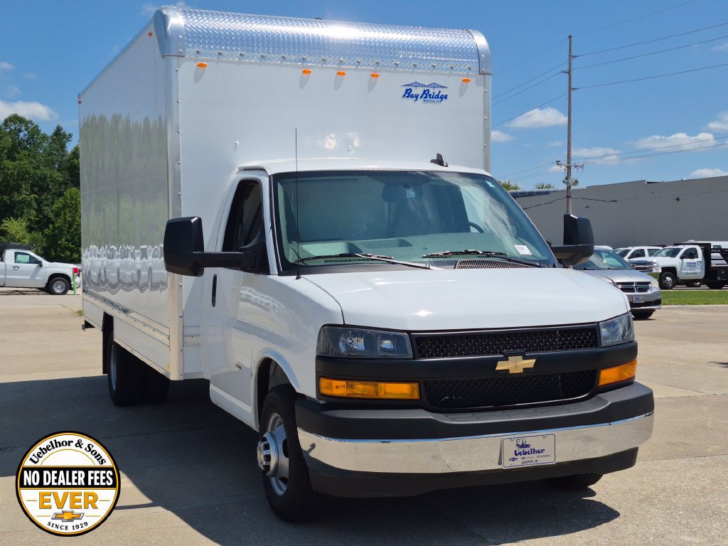 2026 Chevrolet Express Cutaway Base