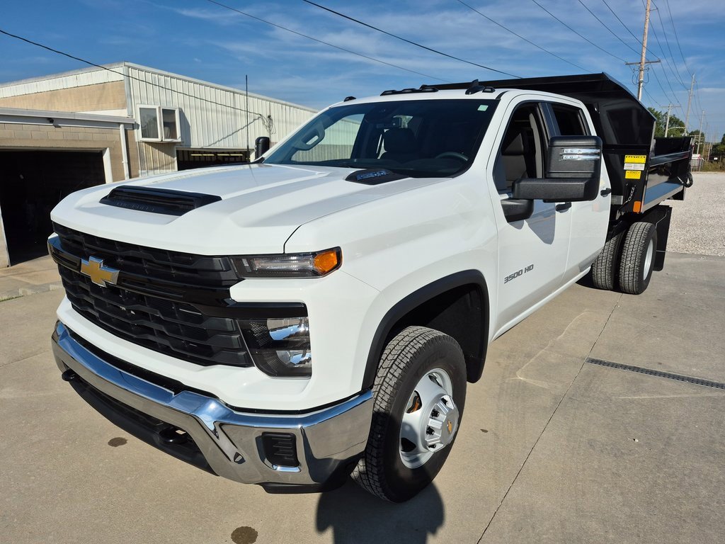 2025 Chevrolet Silverado 3500HD Work Truck photo 3