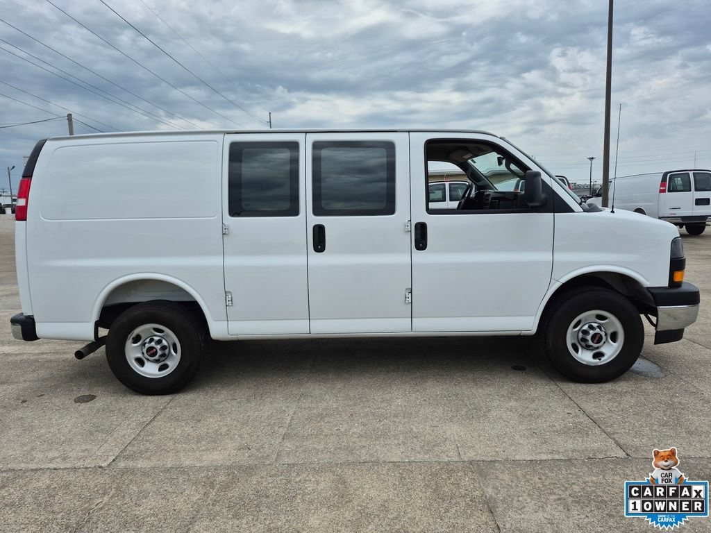 2025 GMC Savana Cargo Work Van - Photo 8