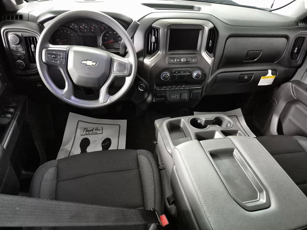 2026 Chevrolet Silverado 1500 Custom photo 2
