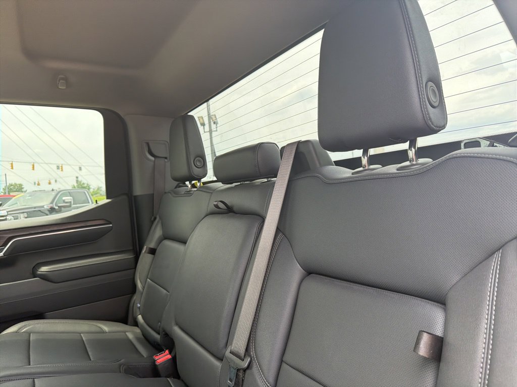 2025 GMC Sierra 1500 SLT - Photo 16