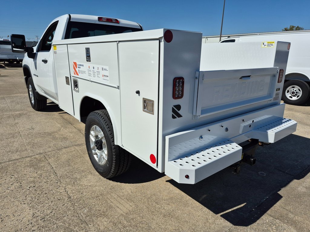 2025 Chevrolet Silverado 2500HD photo 4