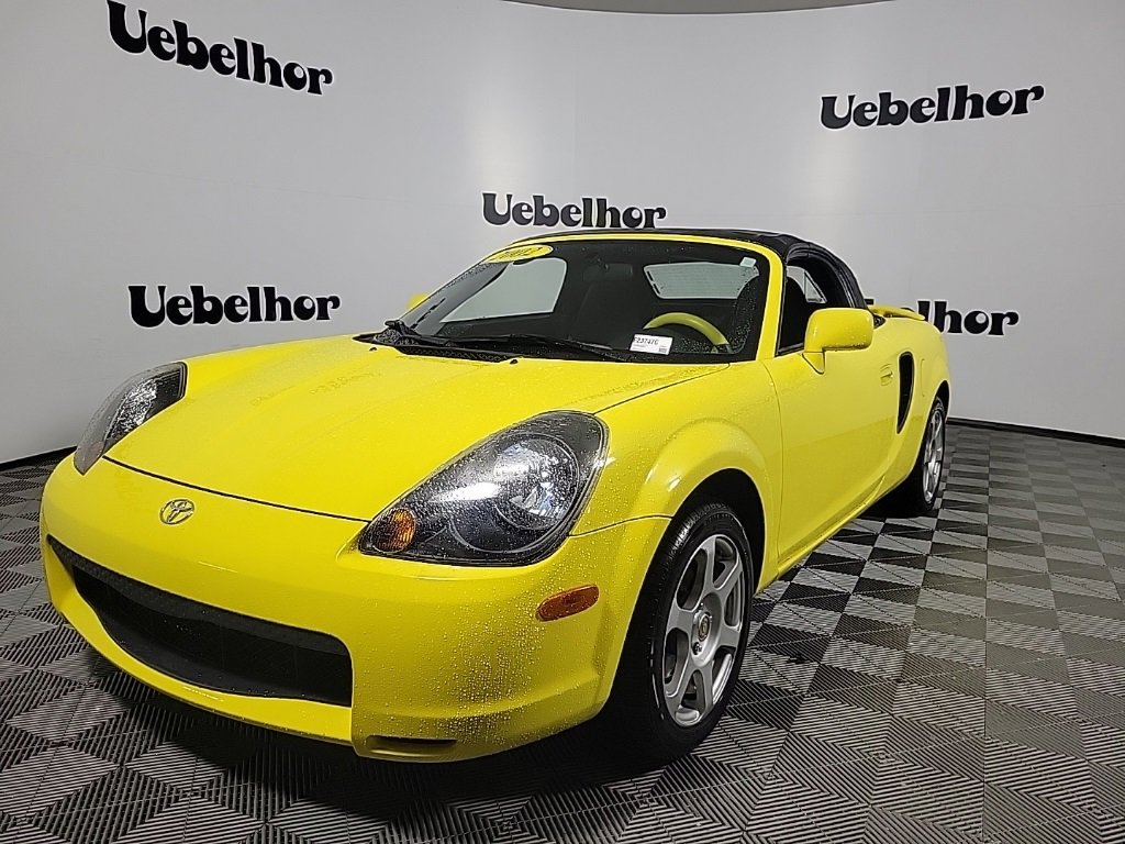2002 Toyota MR2 Spyder photo 2