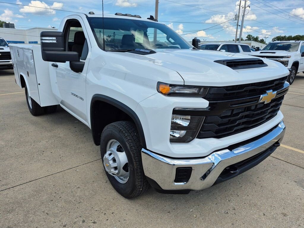 New 2025 Chevrolet Silverado 3500 HD Chassis Cab Work Truck Truck