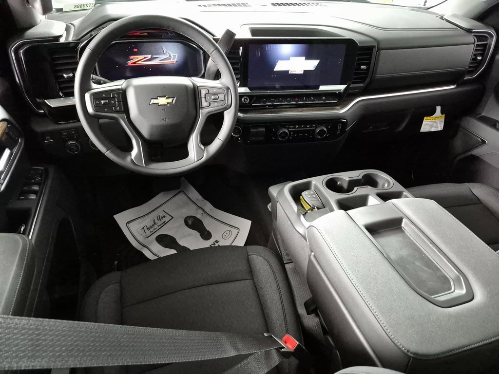 2026 Chevrolet Silverado 1500 LT photo 2