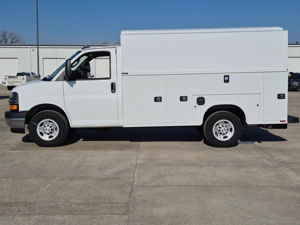 New 2025 Chevrolet Express Cutaway 3500 1WT Cutaway Van