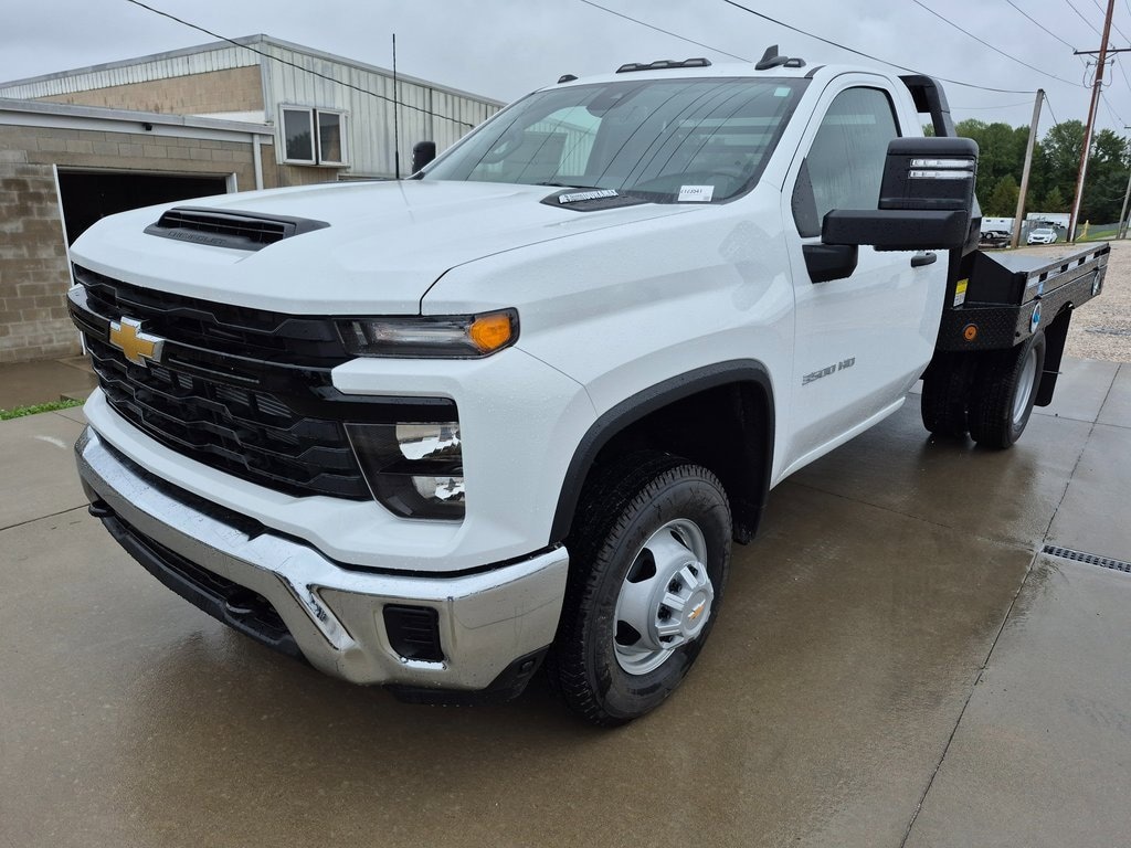 New 2025 Chevrolet Silverado 3500 HD Chassis Cab Work Truck Truck