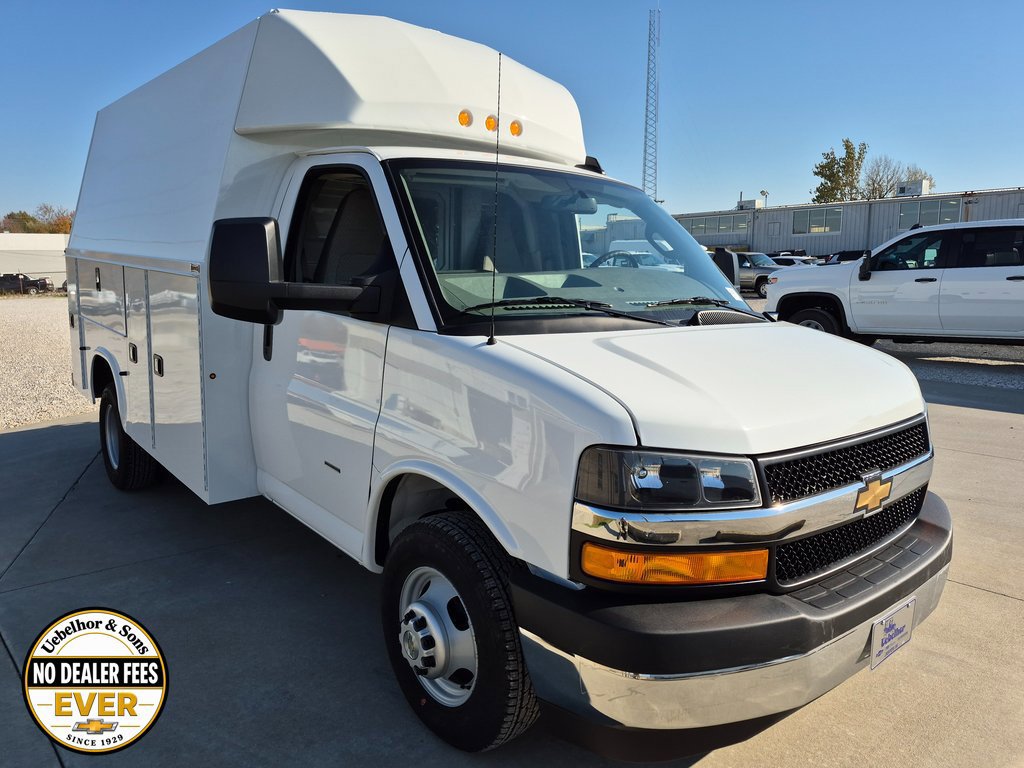 2025 Chevrolet Express Cutaway 3500