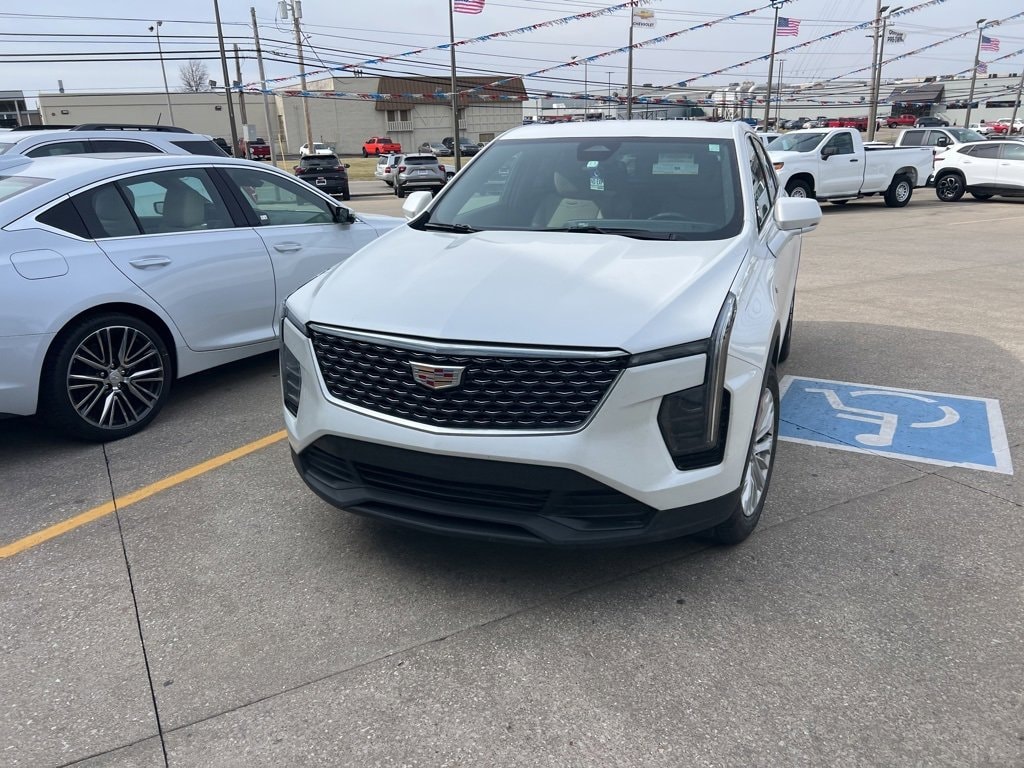 Used 2024 CADILLAC XT4 Luxury SUV