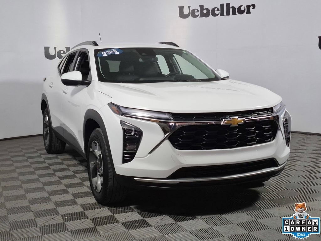 Used 2025 Chevrolet Trax LT SUV