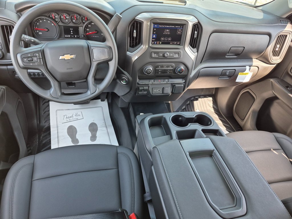 2025 Chevrolet Silverado 2500HD Work Truck photo 2