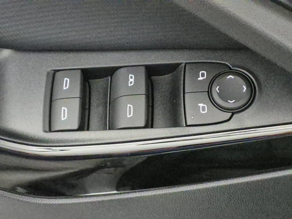 2027 Chevrolet Equinox LT - Photo 16