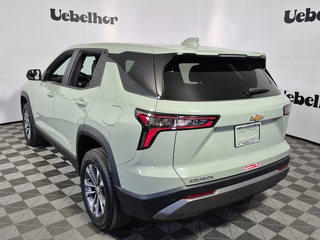 2026 Chevrolet Equinox LT photo 4