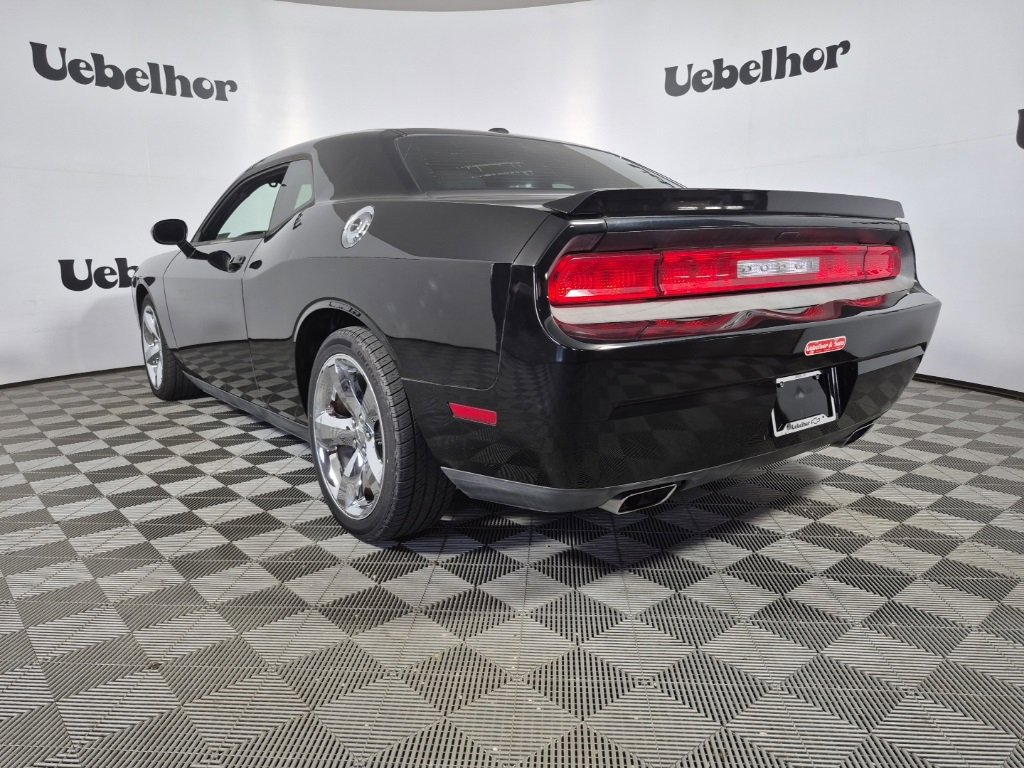 2013 Dodge Challenger R/T photo 4