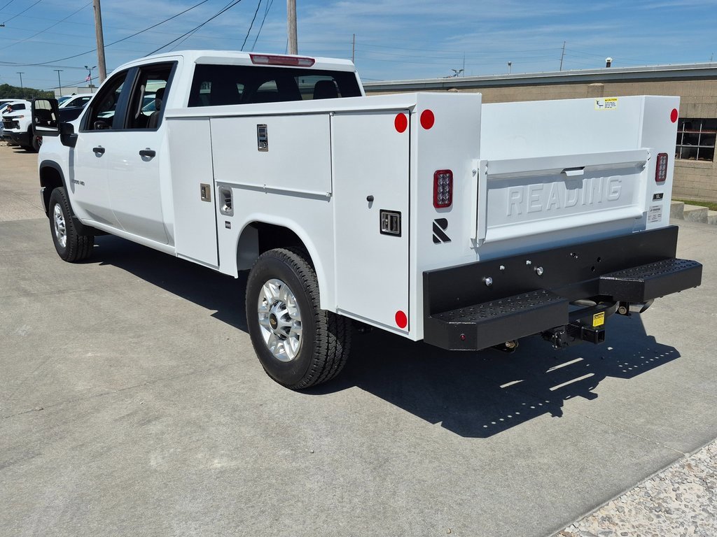 2025 Chevrolet Silverado 2500HD photo 4