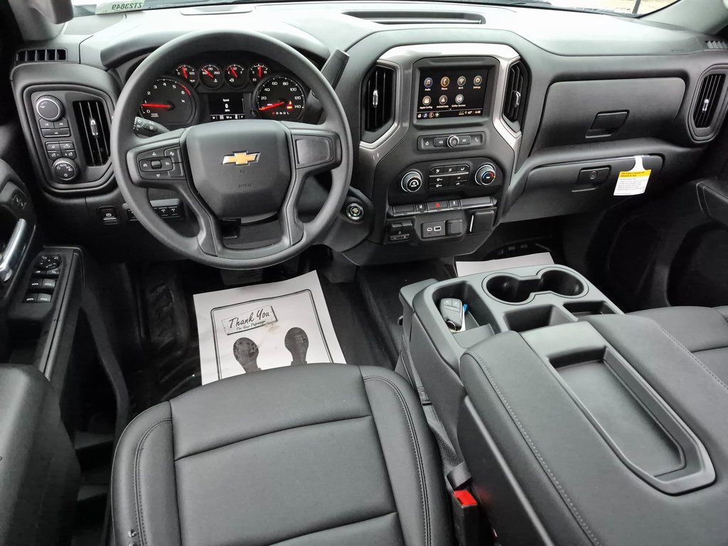 2026 Chevrolet Silverado 2500HD photo 2