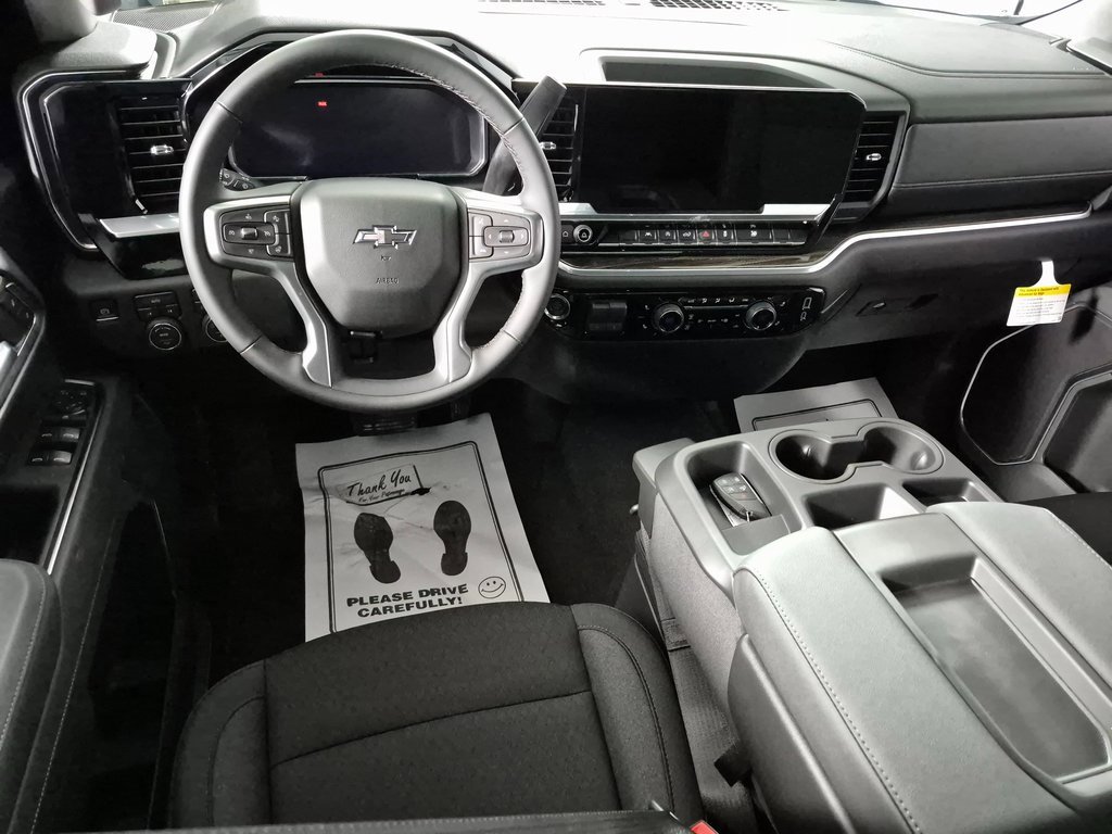 2026 Chevrolet Silverado 1500 RST photo 2