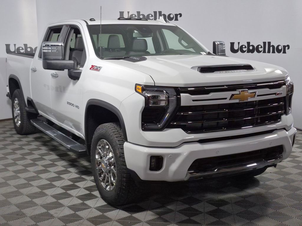 2026 Chevrolet Silverado HD LTZ 4WD Crew Cab Standard Box's photo