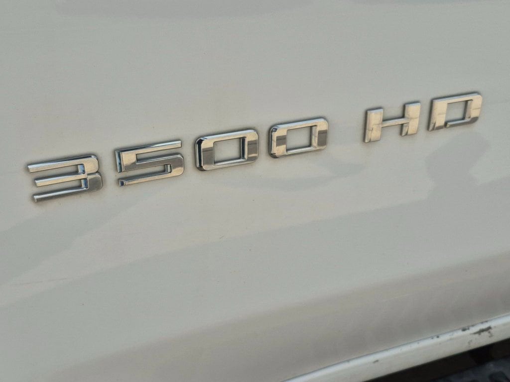 2022 Chevrolet Silverado 3500HD LT - Photo 12