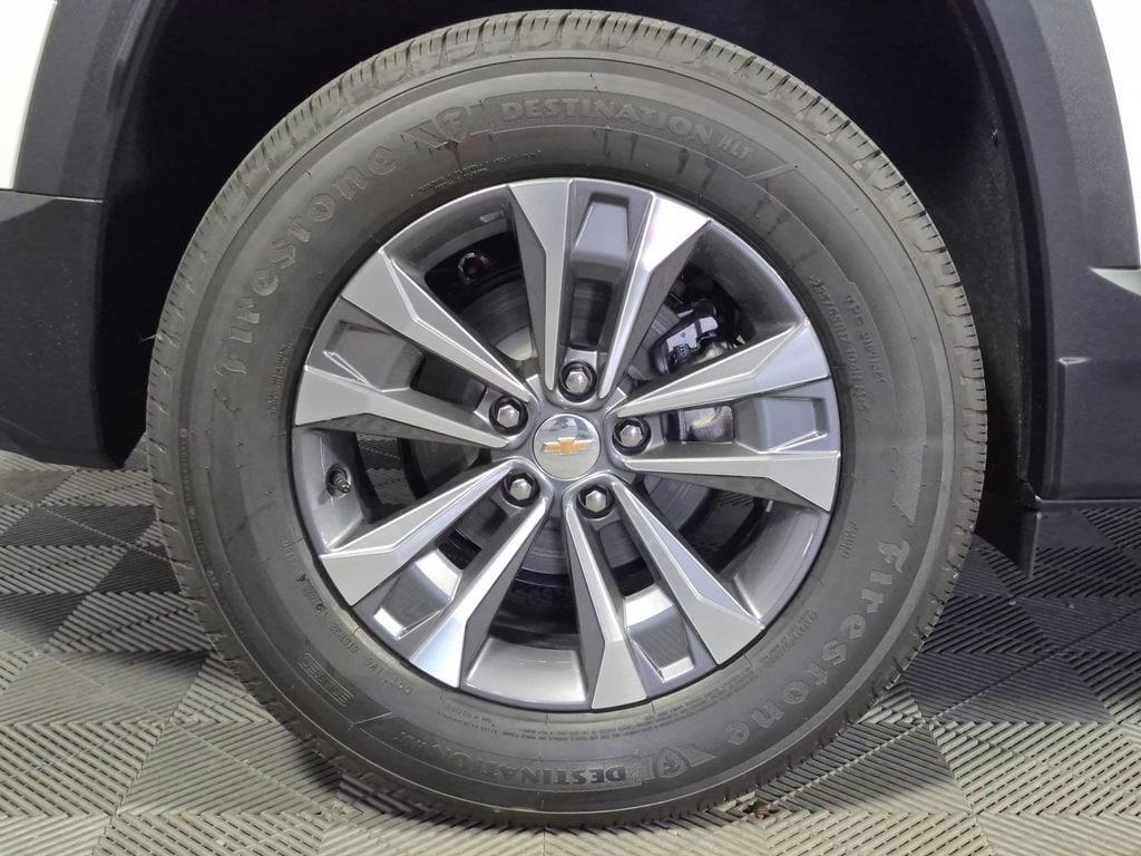2027 Chevrolet Equinox LT - Photo 27