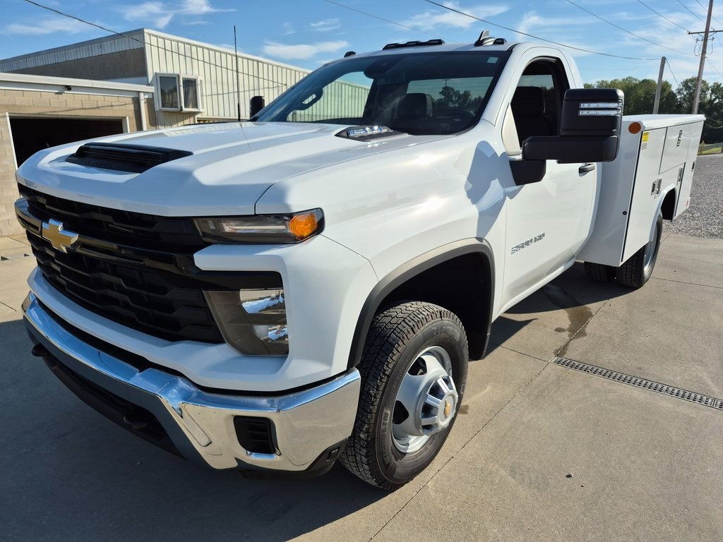 New 2025 Chevrolet Silverado 3500 HD Chassis Cab Work Truck Truck