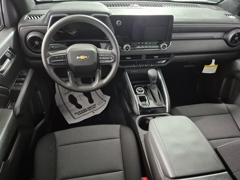 2025 Chevrolet Colorado LT photo 2