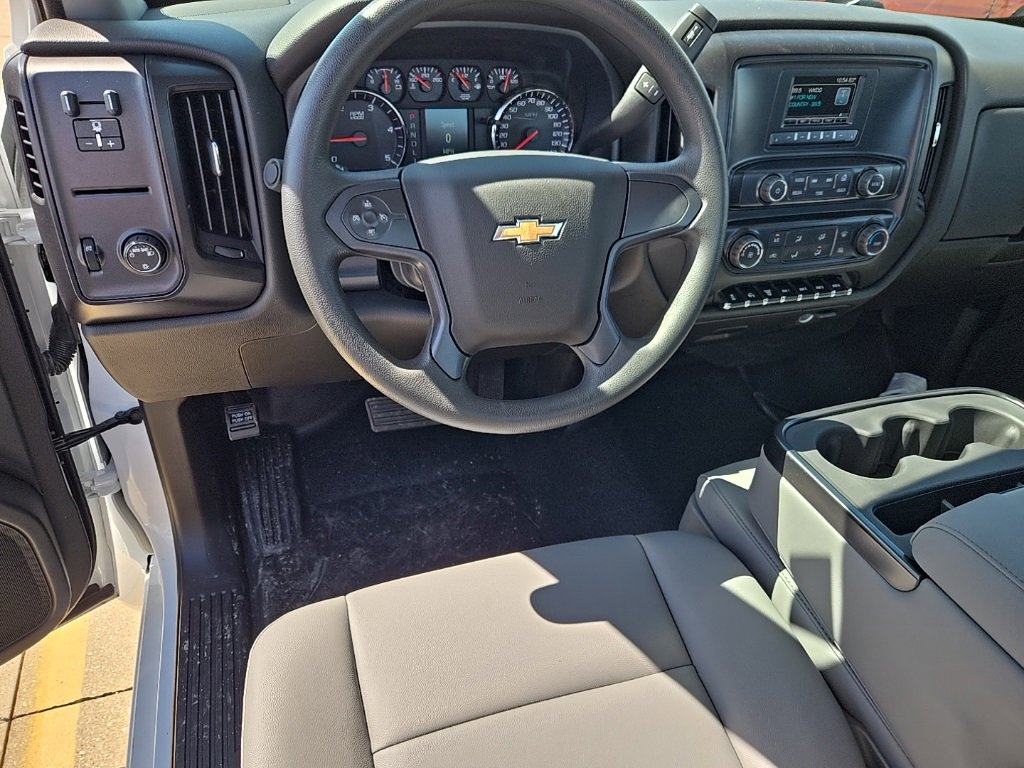 2024 Chevrolet Silverado 4500HD Work Truck photo 2