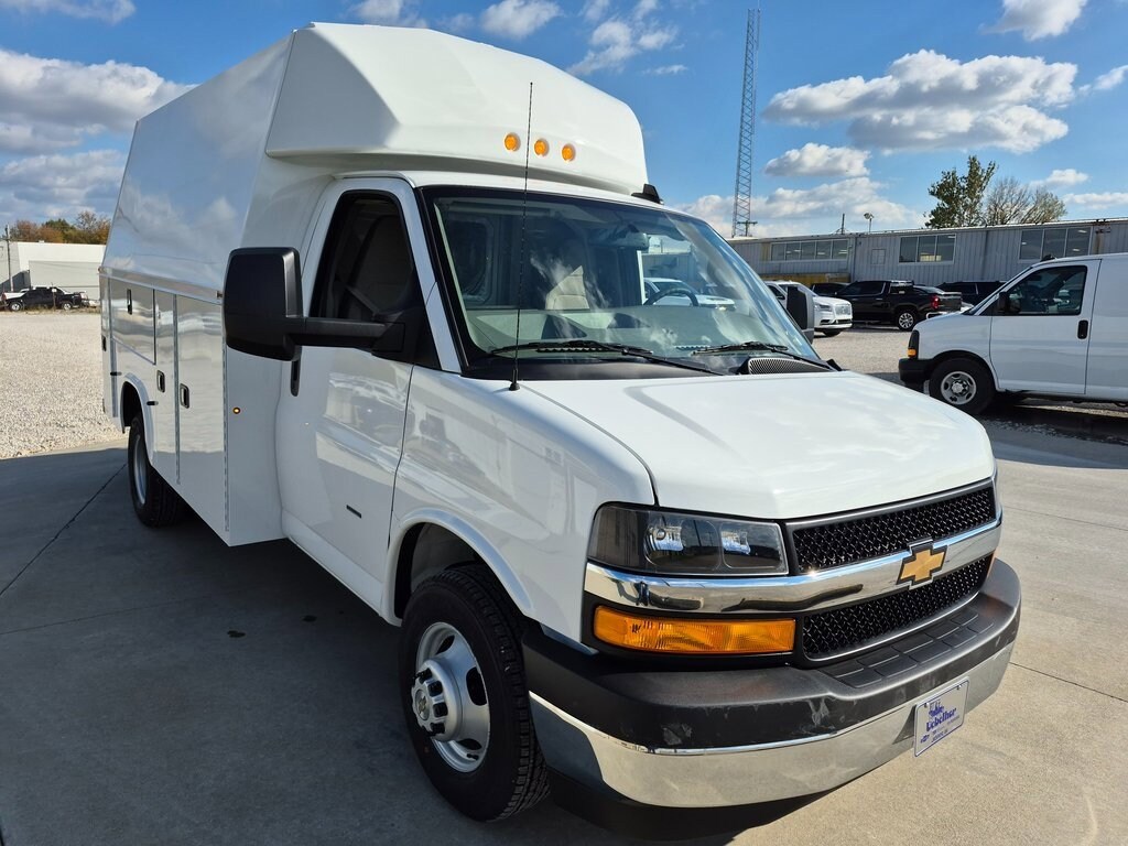 New 2025 Chevrolet Express Cutaway 3500 1WT Cutaway Van