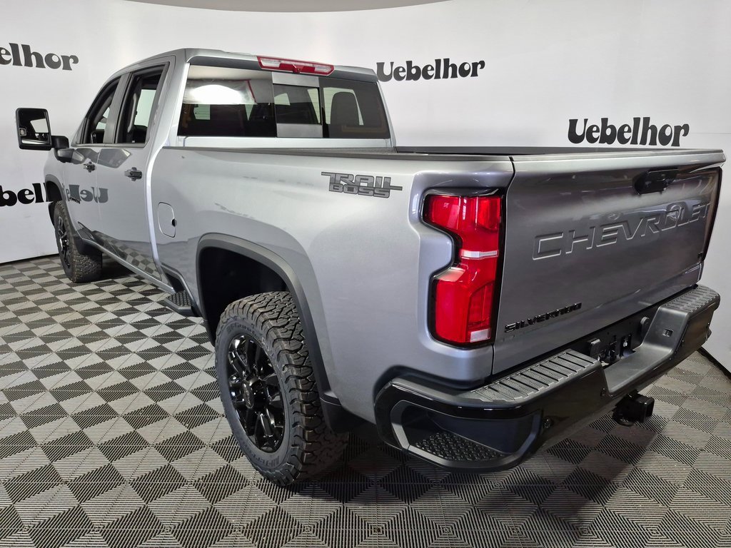 2025 Chevrolet Silverado 2500HD LT photo 4