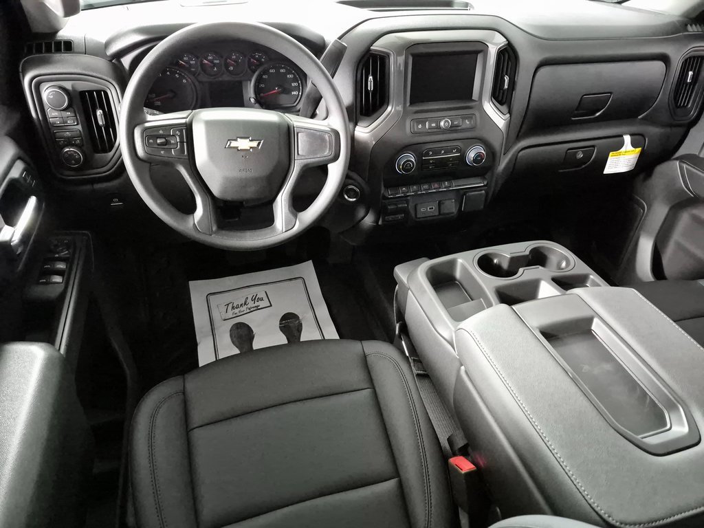 2025 Chevrolet Silverado 1500 photo 2