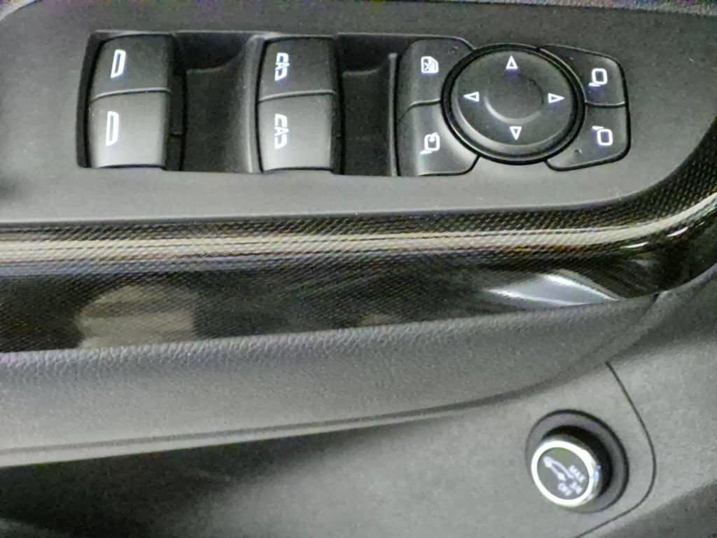 2022 GMC Acadia AT4 - Photo 17
