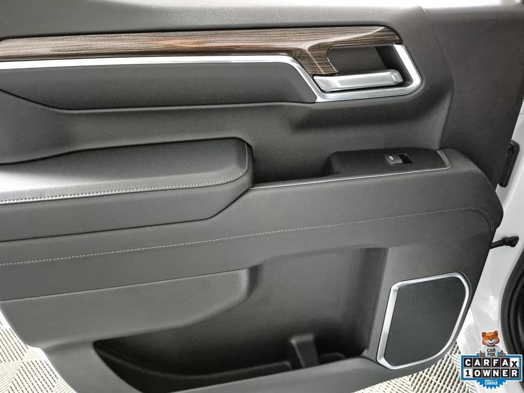 2023 Chevrolet Silverado 1500 LT - Photo 24
