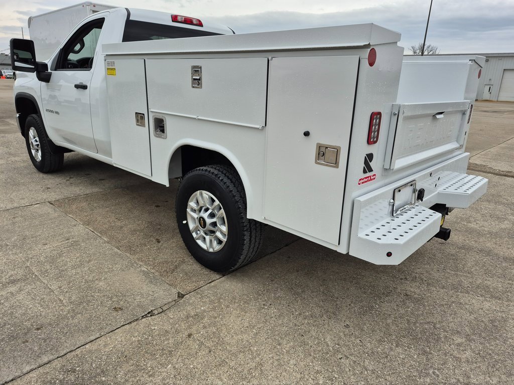 2025 Chevrolet Silverado 2500HD photo 4