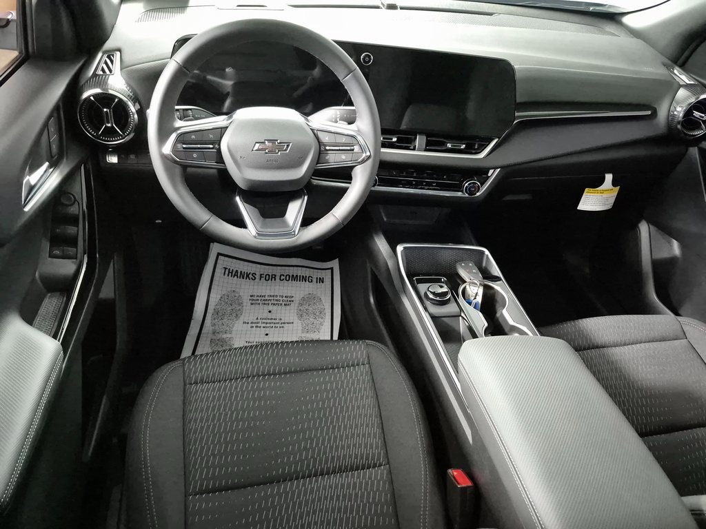 2026 Chevrolet Equinox LT photo 2