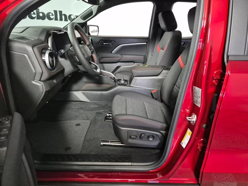 2026 Chevrolet Colorado Z71 - Photo 9