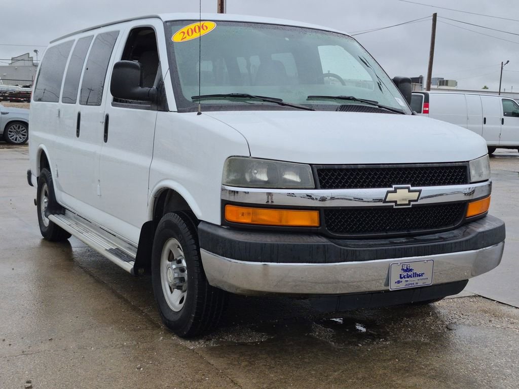 2006 Chevrolet Express 3500's photo