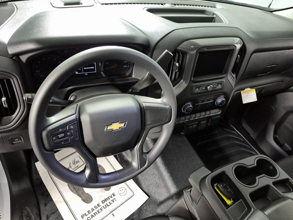 2026 Chevrolet Silverado 1500 photo 2