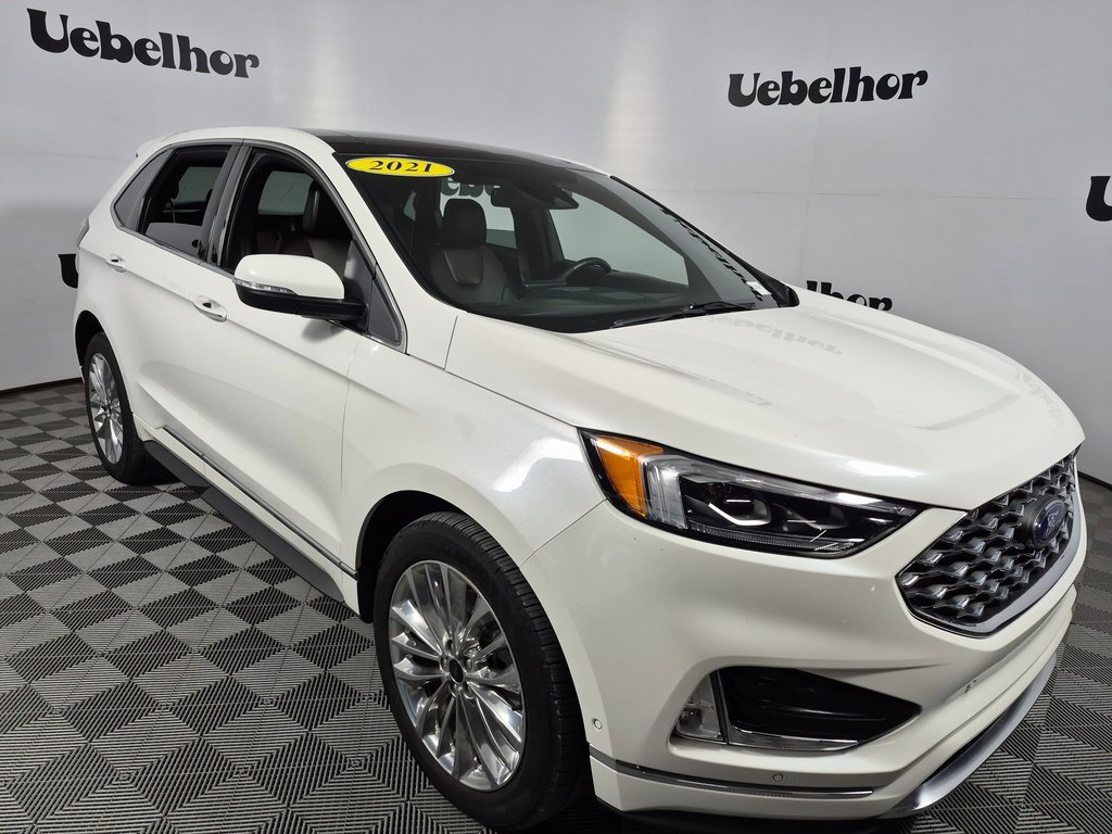 2021 Ford Edge Titanium's photo