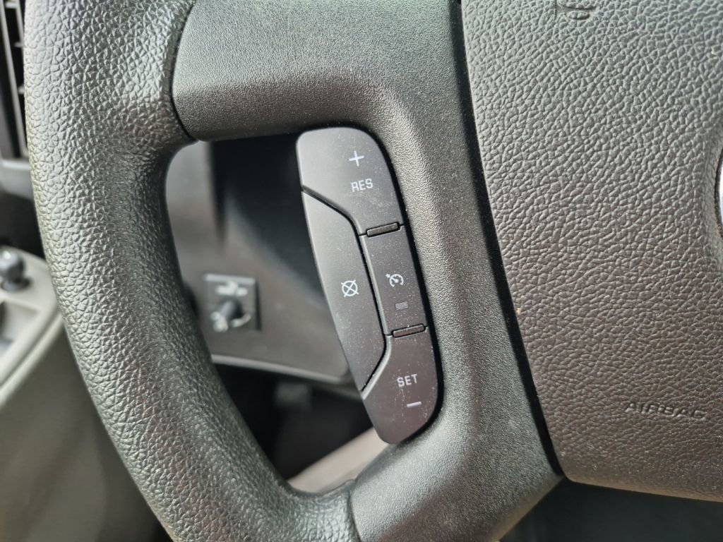 2024 Chevrolet Express Cargo Work Van - Photo 13