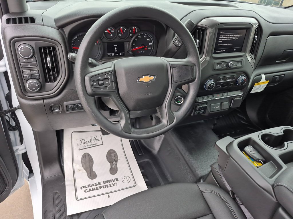 2025 Chevrolet Silverado 3500HD Work Truck photo 2