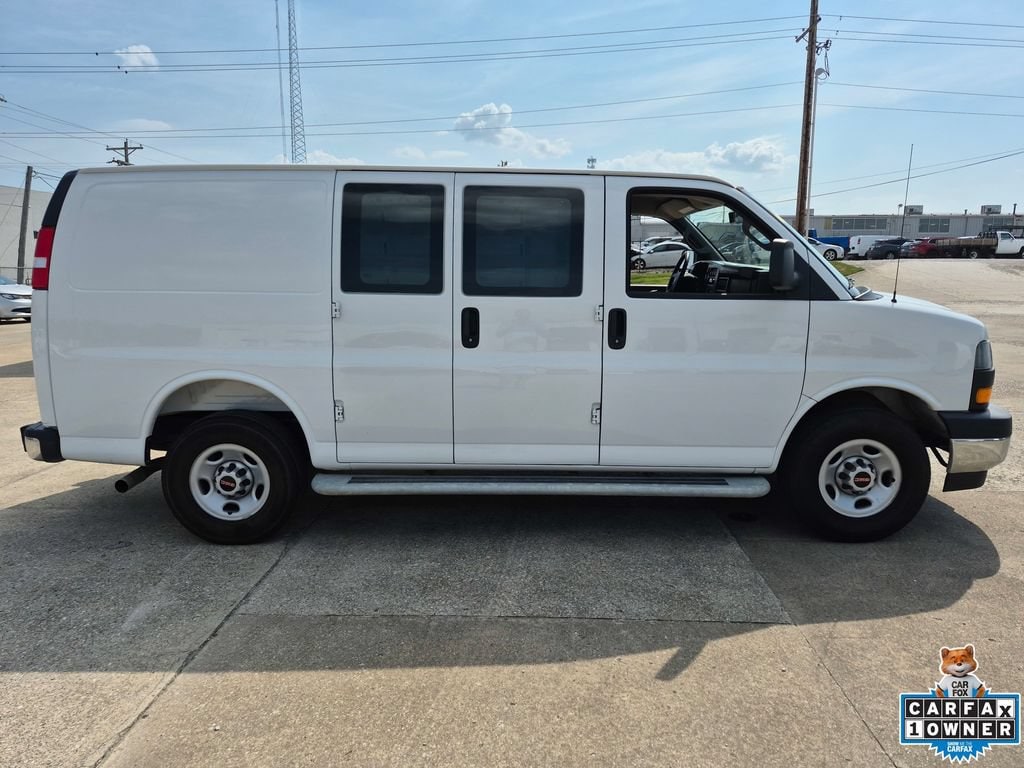 2025 GMC Savana Cargo Work Van - Photo 8