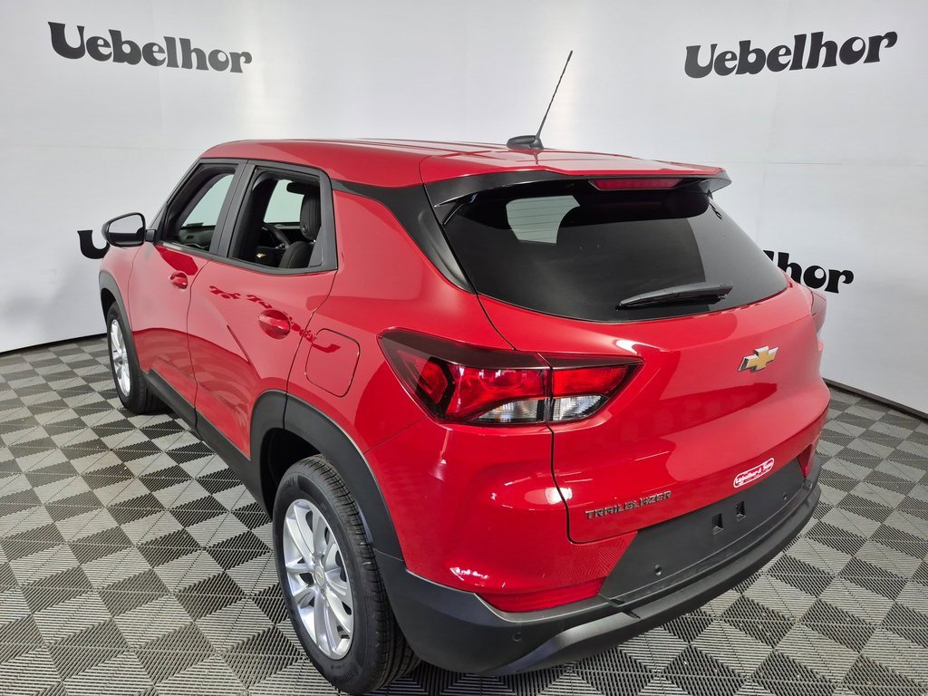 2026 Chevrolet Trailblazer LS photo 3