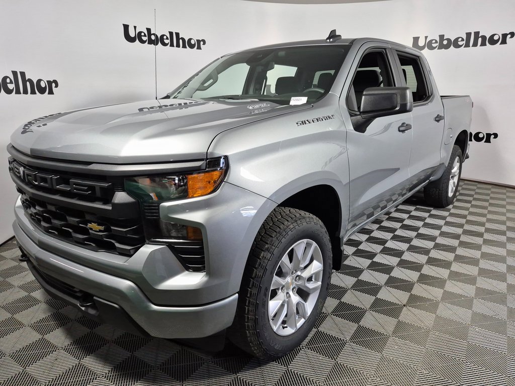 2026 Chevrolet Silverado 1500 Custom photo 3