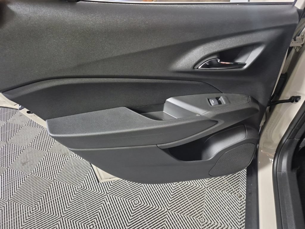 2026 Chevrolet Trax RS - Photo 19