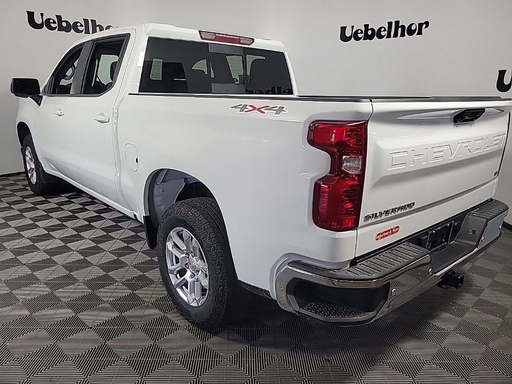 2026 Chevrolet Silverado 1500 LT photo 4