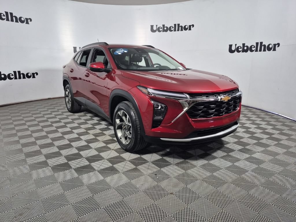 Used 2024 Chevrolet Trax LT SUV